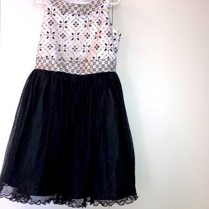Girls gorgeous special occasion dress size 7